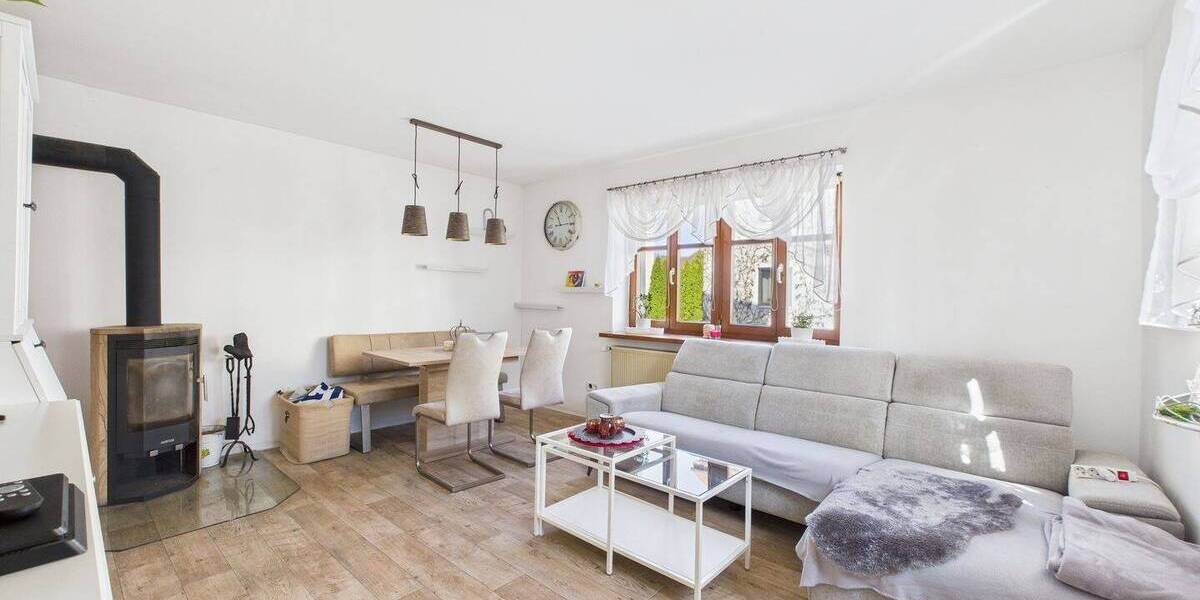 Mehrfamilienhaus, Wohnhaus Roth - 9 Zimmer, 211 m&sup2;, 595.000&euro; | Angebot:26805639