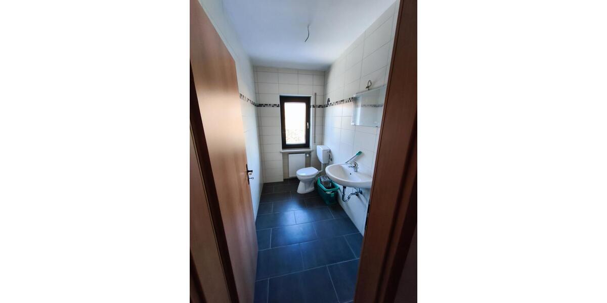 Etagenwohnung Neunkirchen am Brand - 3 Zimmer, 125 m&sup2;, 950&euro; | Angebot:24849348