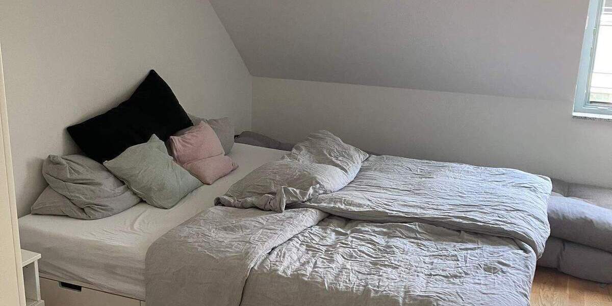 91054 Erlangen-Zentrum - Schöne 2-Zimmer-Maisonette-Wohnung mit EBK und Dachterrasse 2 zimmer