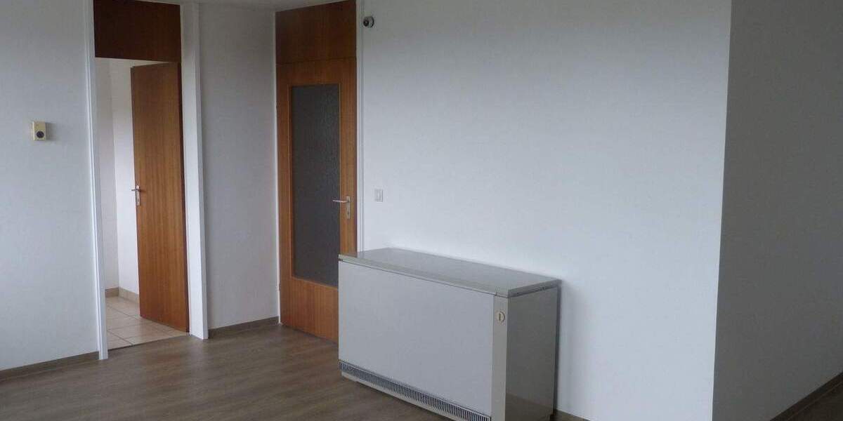 1 Zimmer-Wohnung mit separater Küche und Balkon im 7. OG (Aufzug) in einem gepflegten Mehrfamilienhaus in Stein 1 zimmer
