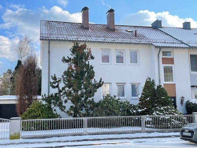 Traumlage: Mehr-Generationen-Haus mit Doppel-Garage und herrlichem Garten in Mögeldorf 6 zimmer