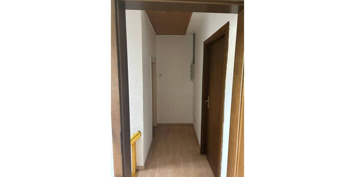 Charmante Doppelhaushälfte im fränkischen Stil mit Garage in ruhiger Wohnlage von Alterlangen (sanierungsbedürftig) 5 zimmer