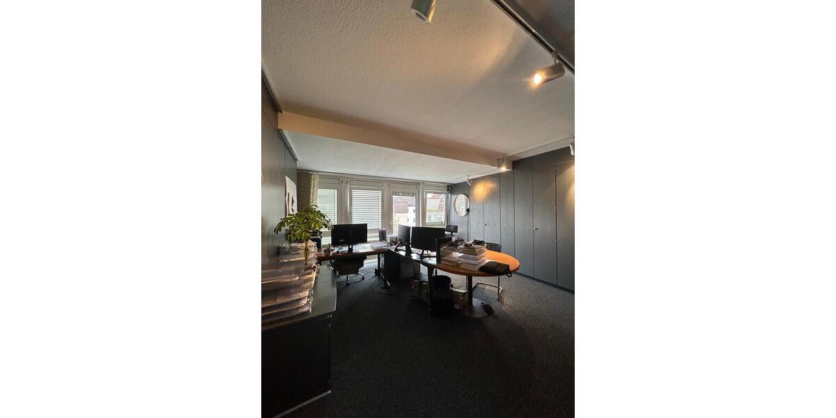 *Vollausgestattete und provisionsfreie Bürofläche in super Lage in Nürnberg* 6 zimmer