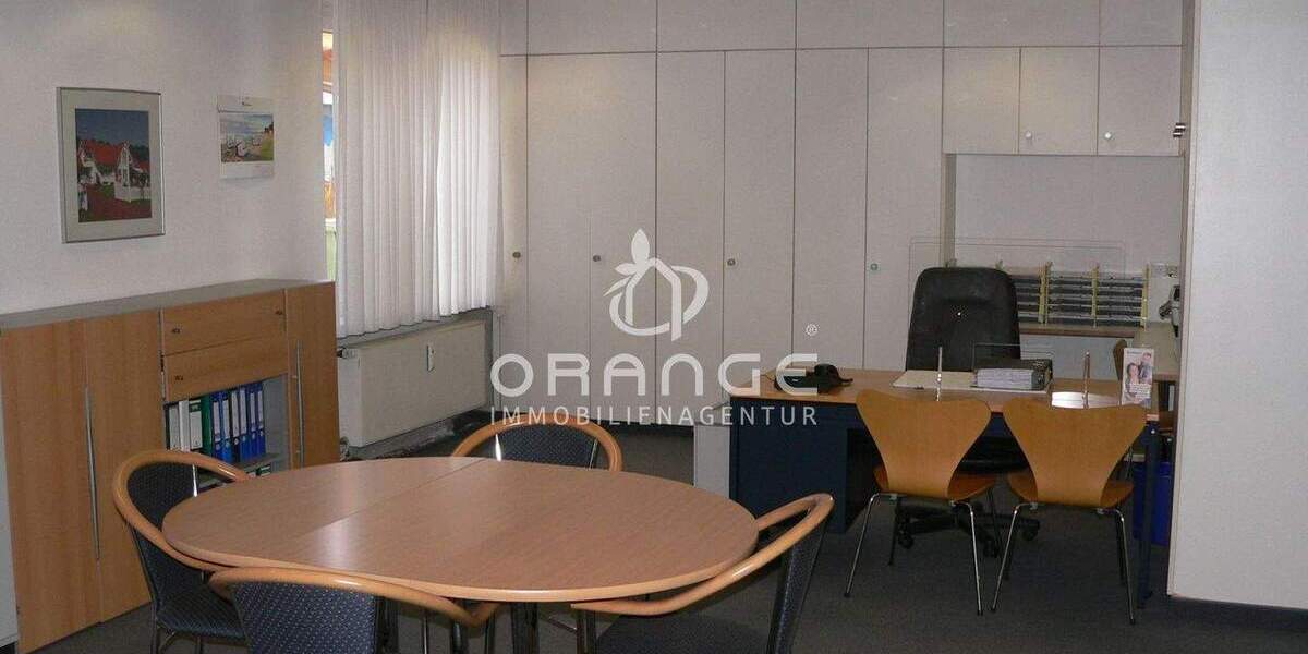 -RESERVIERT- ***TOP:Erstbezug nach Renovierung: Ladenfläche,Ergotherapie Physiotherapie auf 154 QM+KFZ-Stellplätze 4 zimmer