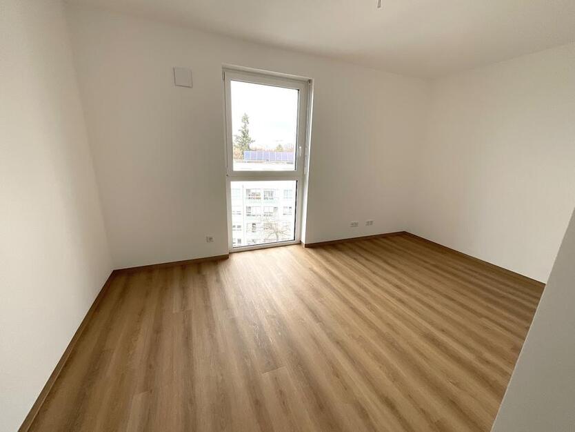 2 Nettokaltmieten frei! *3-Zimmer-Penthouse mit großzügiger Dachterrasse in Nürnberg- Hohe Marter* zimmer