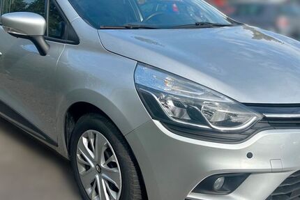 Renault Clio 88.000 km 8.211 &euro; Nürnberg 90431