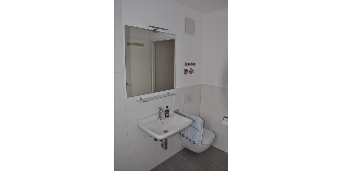 Moderne, neuwertige 1-Zimmer Wohnung mit Küche & Loggia in Fürth 1 zimmer