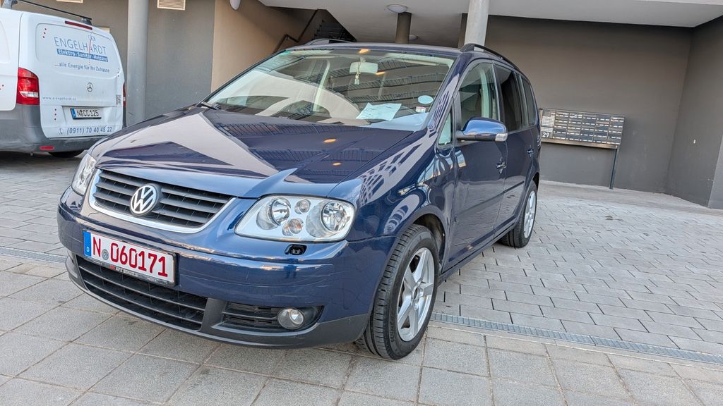 VW Touran 277.000 km 1.700 &euro; Nürnberg 90439