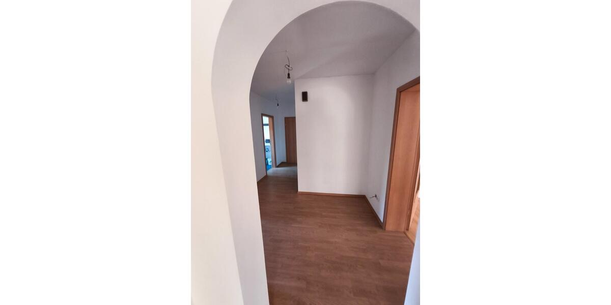 Etagenwohnung Neunkirchen am Brand - 3 Zimmer, 125 m&sup2;, 950&euro; | Angebot:24849348
