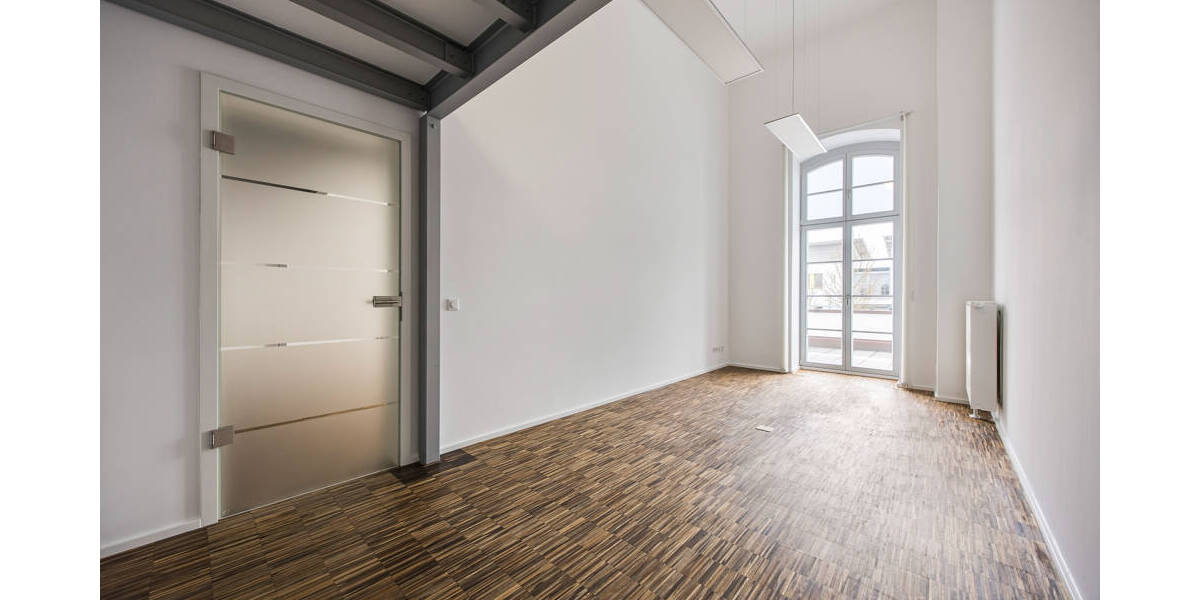 Gewerbeobjekt Schwabach - 5 Zimmer, 119 m&sup2;, 1.400&euro; | Angebot:26514945