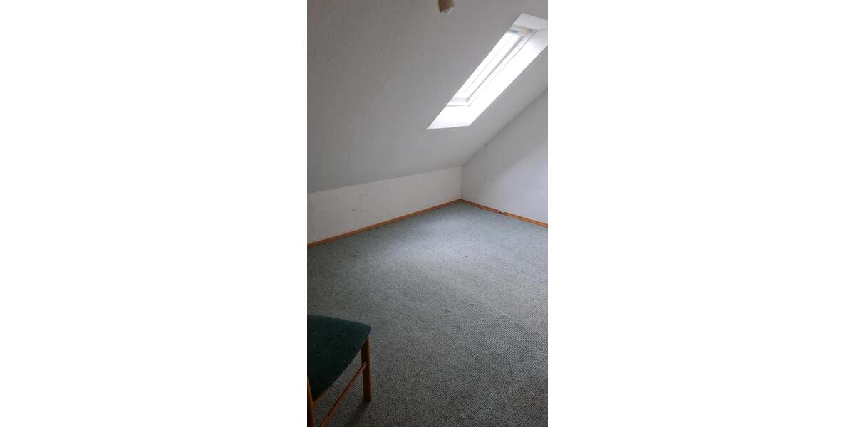 Dachgeschoßwohnung Forchheim - 3 Zimmer, 75 m&sup2;, 800&euro; | Angebot:25711972