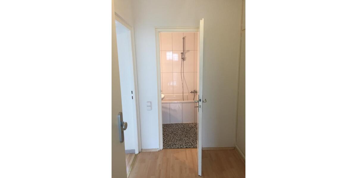 Etagenwohnung Nürnberg Erlenstegen - 1 Zimmer, 34 m&sup2;, 570&euro; | Angebot:27570755