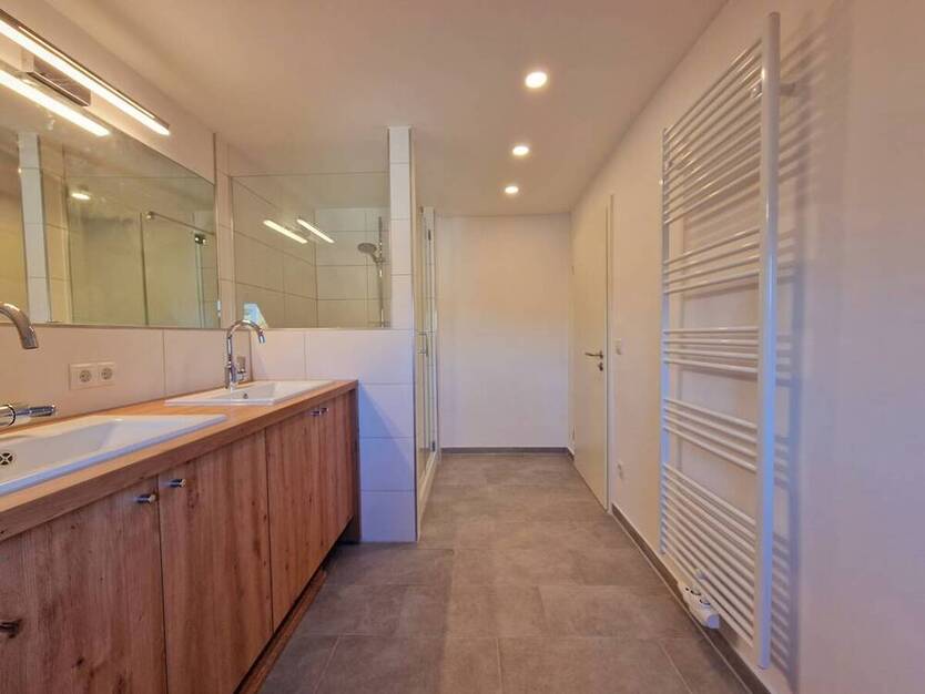 Moderne 2 Zimmer Dachgeschoßwohnung in Sankt Johannis - komplett saniert