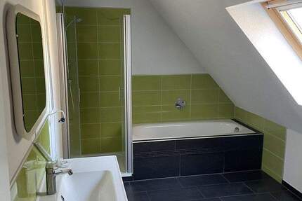 Große 5-Zimmer-DG-Wohnung inkl. EBK, Kaminofen u. herausragendem Preis-Leistungsverhältnis 5 zimmer