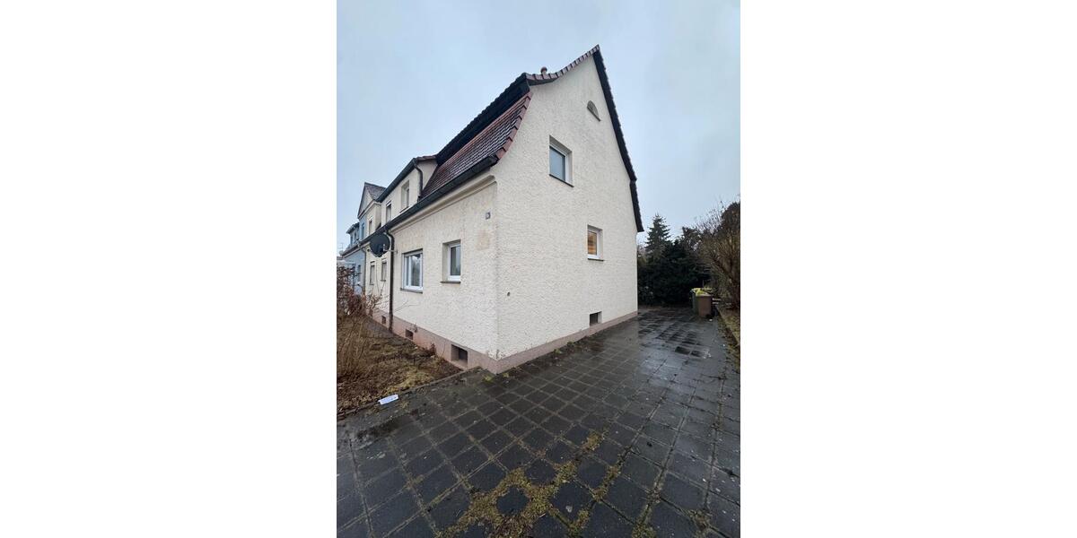 Reihenhaus Zirndorf - 4 Zimmer, 119 m&sup2;, 1.720&euro; | Angebot:25161968