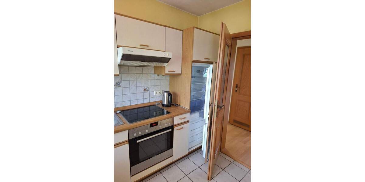 helle Wohnung mit 2 Balkonen und EBK 3 zimmer