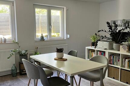 Büroraum mit Lager zimmer