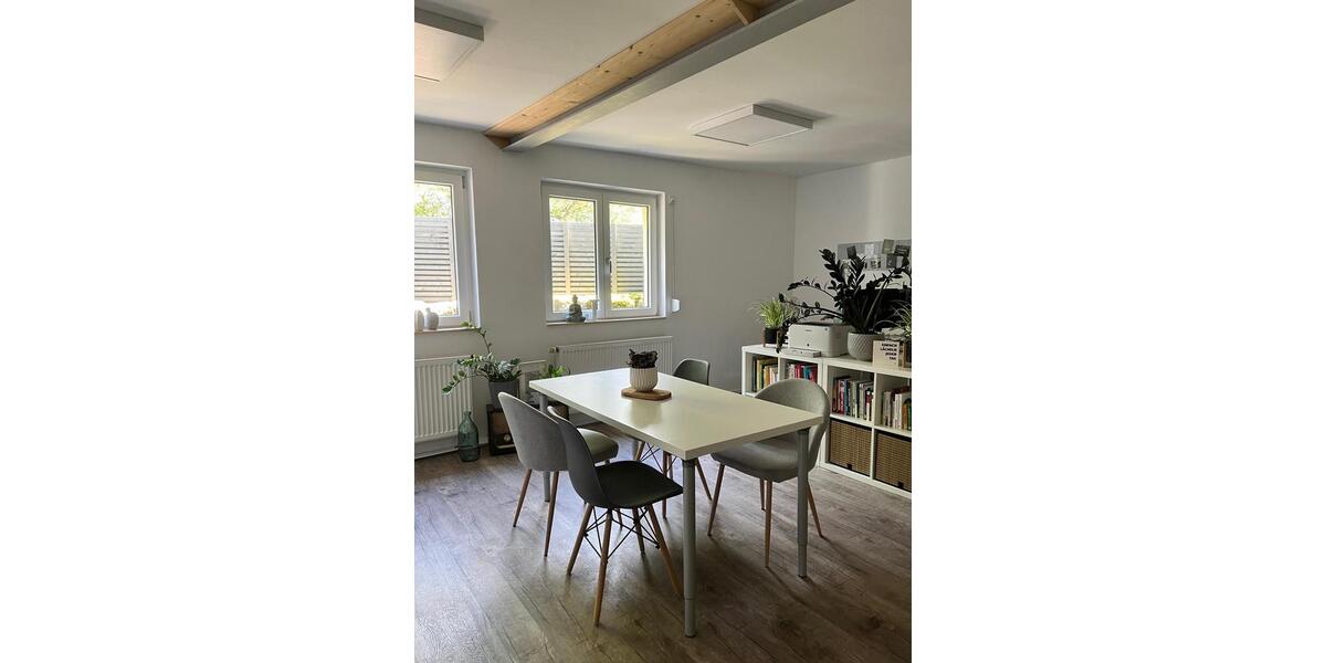 Büroraum mit Lager zimmer