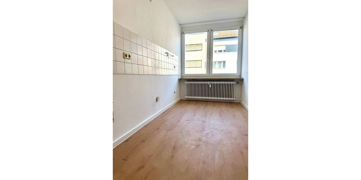 Etagenwohnung Nürnberg Glockenhof - 3 Zimmer, 83 m&sup2;, 1.120&euro; | Angebot:26433958
