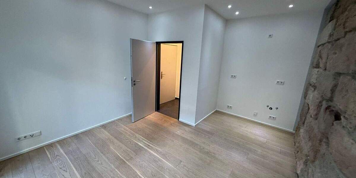 Terrassenwohnung Fürth Innenstadt - 2 Zimmer, 42 m&sup2;, 665&euro; | Angebot:25702332