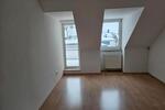 Unvermietete 3 Zimmer Dachgeschoss Wohnung 3 zimmer