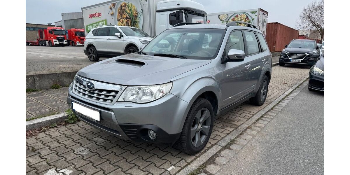 Subaru Forester 163.000 km 1.999 &euro; Fürth 90768