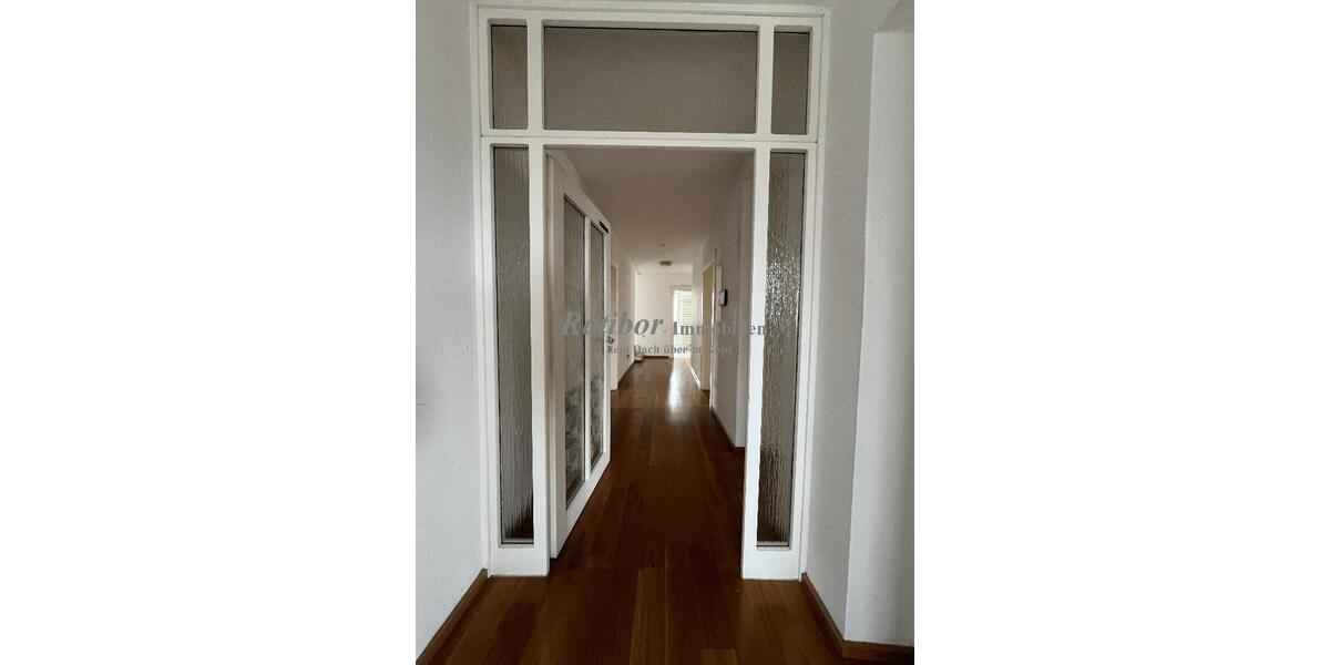 Außergewöhnliche und sehr großzügige 5 Zimmer Mansardenwohnung mit Dachterrasse und Wintergarten - Terrassenwohnung Roth Eckersmühlen | Angebot:27156609