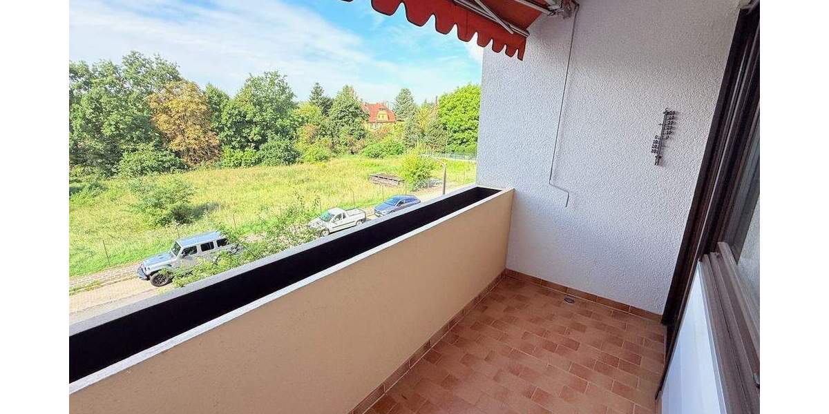 RESERVIERT helle 2 Zimmer Wohnung mit Loggia 2 zimmer