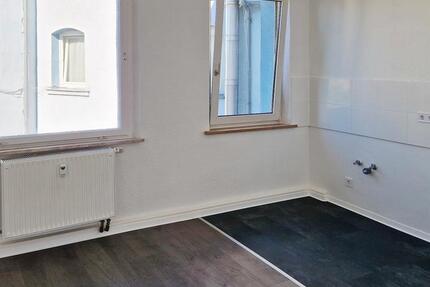 Top Zustand - Frisch renovierte 2 Zimmer-Altbauwohnung in Fürth zimmer