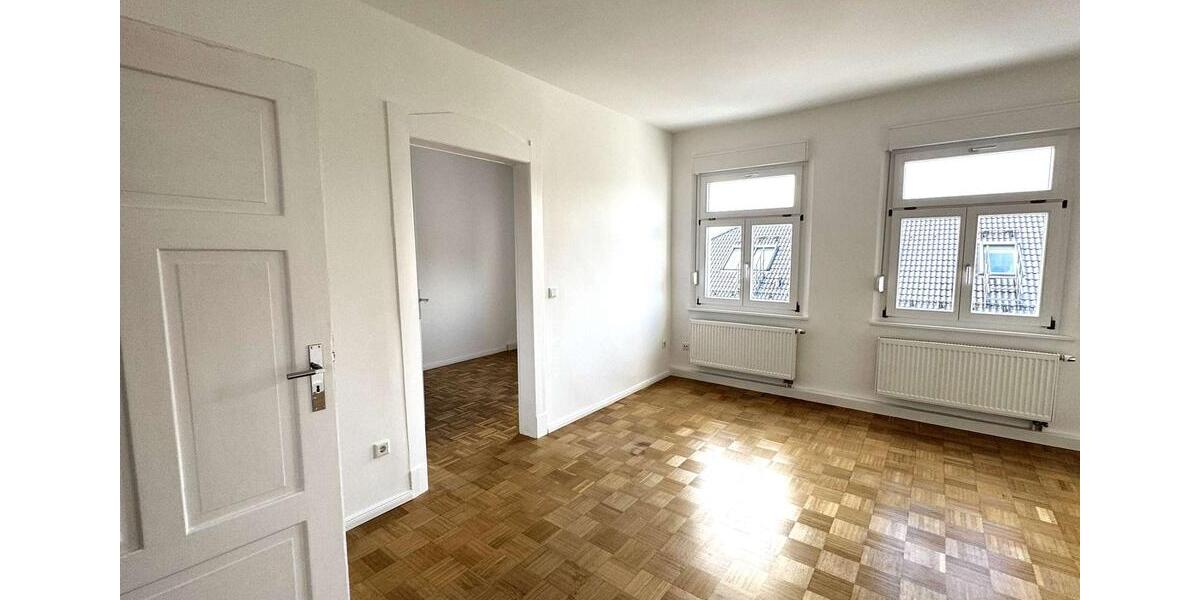 HEGERICH: Altbaucharme zum Verlieben: Stilvoll renovierte 3-Zimmer-Wohnung in Nürnberg-St. Peter 3 zimmer