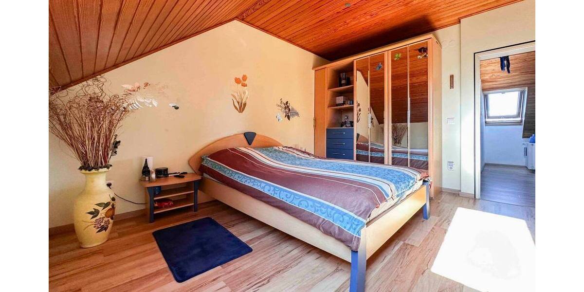 Doppelhaushälfte Nürnberg Schweinau - 8 Zimmer, 179 m&sup2;, 589.000&euro; | Angebot:26704701