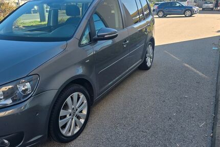 VW Touran 135.000 km 9.250 € Nürnberg 90431