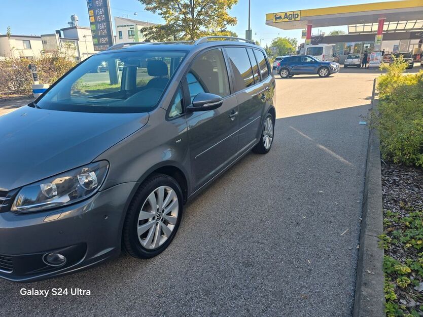 VW Touran 135.000 km 9.250 € Nürnberg 90431