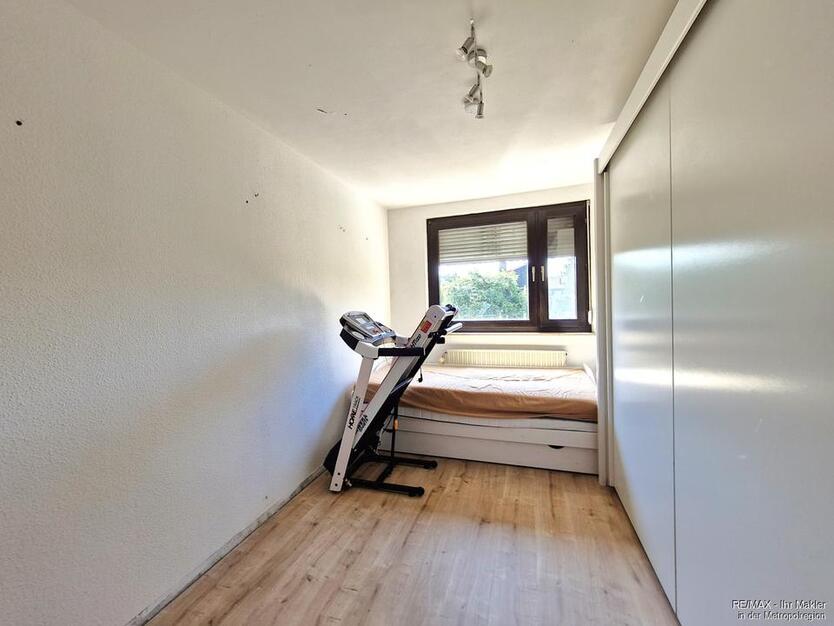 Reihenmittelhaus mit 5 Zimmern, Garten und Garage