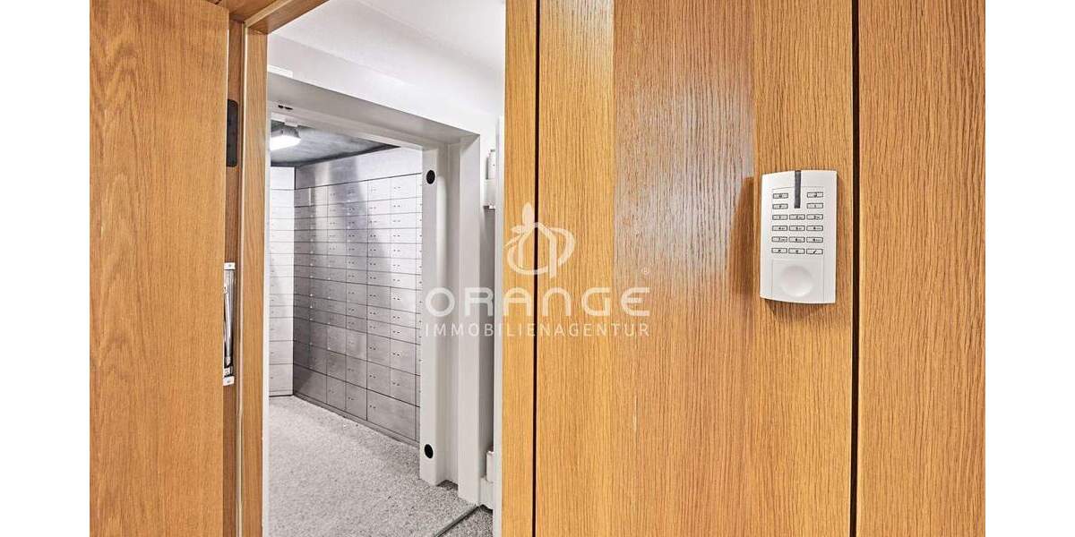 ***Direkt an der B14 - Denkmalgeschütze Gewerbefläche sucht neuen Eigentümer*** zimmer