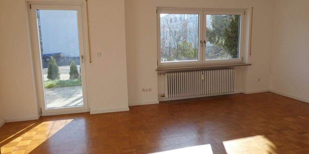Etagenwohnung Baiersdorf - 4 Zimmer, 100 m&sup2;, 1.200&euro; | Angebot:25797254