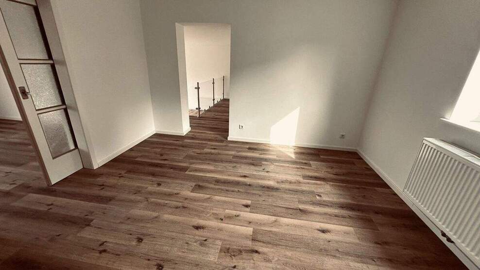 Top sanierte DHH mit neuer EBK + Garage in rhg. Lage N-Ziegelstein 5 zimmer