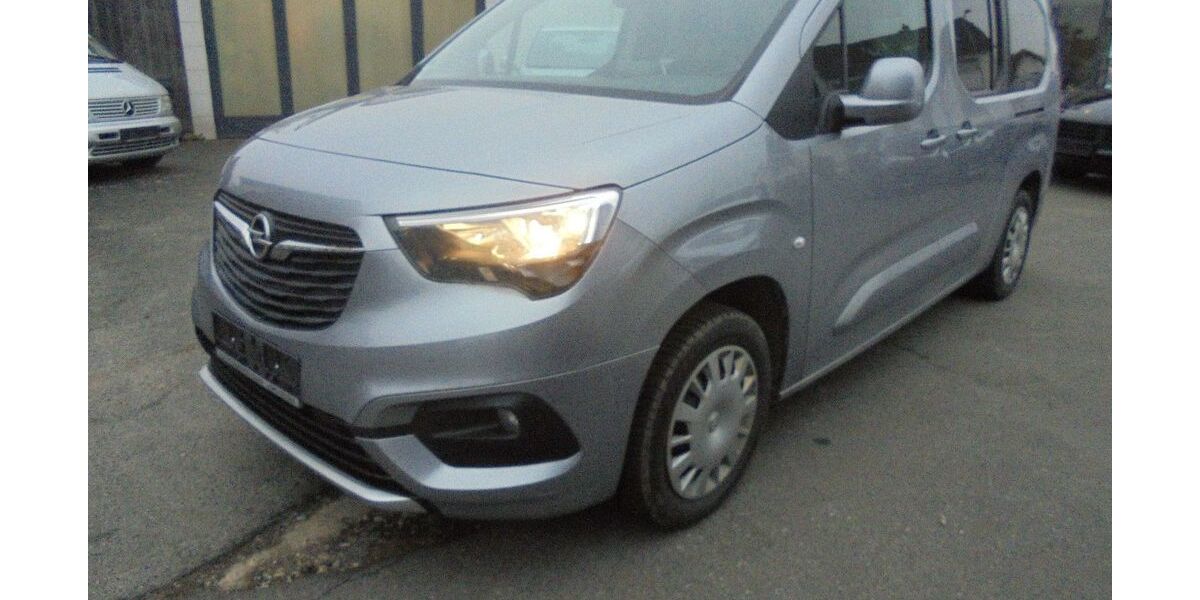 Opel Combo Life 66.900 km 19.900 € Nürnberg 90431