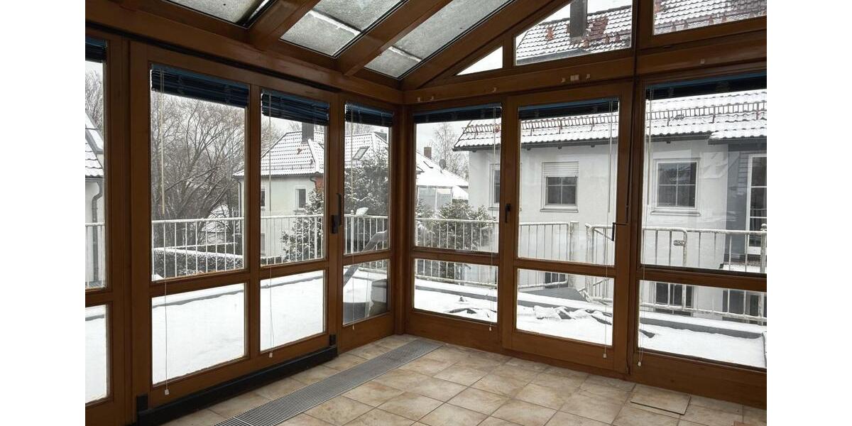 Großzügiges Einfamilienhaus mit Garten, Wintergarten und Sauna in ruhiger Lage 6 zimmer