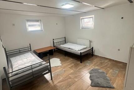 Wohnung Feucht - 3 Zimmer, 60 m&sup2;, 300&euro; | Angebot:25659024