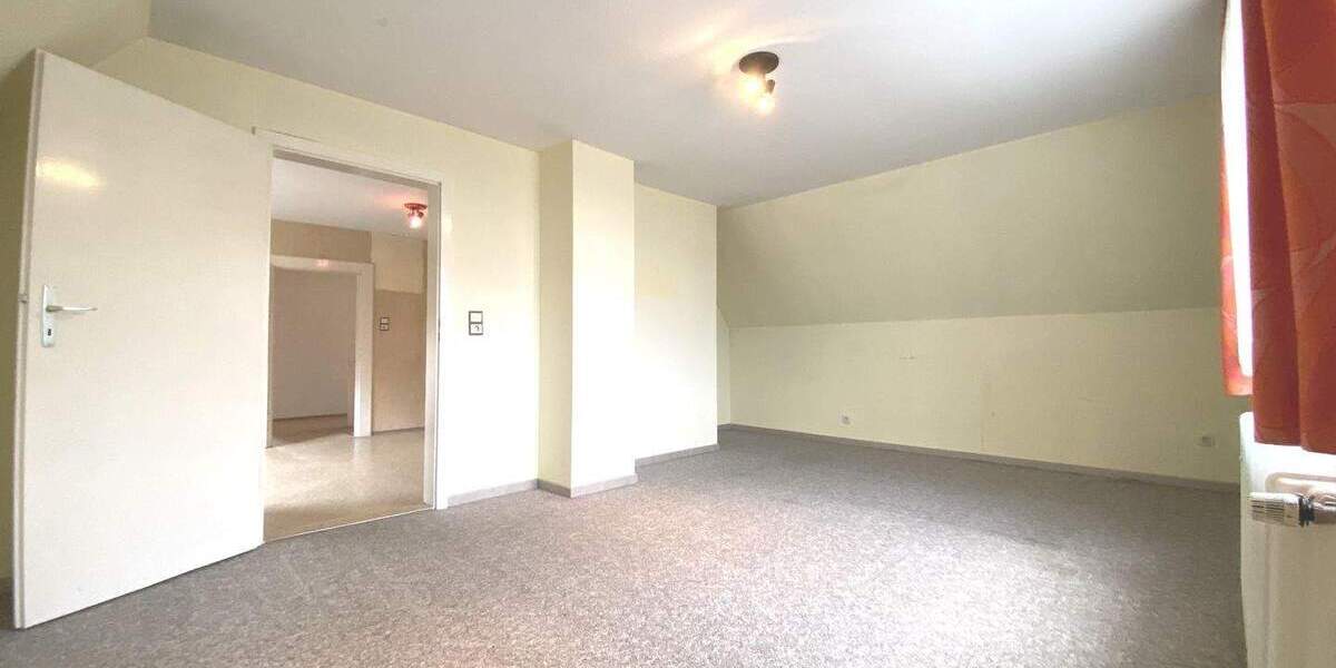 Einfamilienhaus Roßtal Weitersdorf - 9 Zimmer, 187 m&sup2;, 349.000&euro; | Angebot:25771449