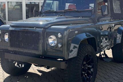 Land Rover Defender 1.005 km 125.900 € Nürnberg 90491