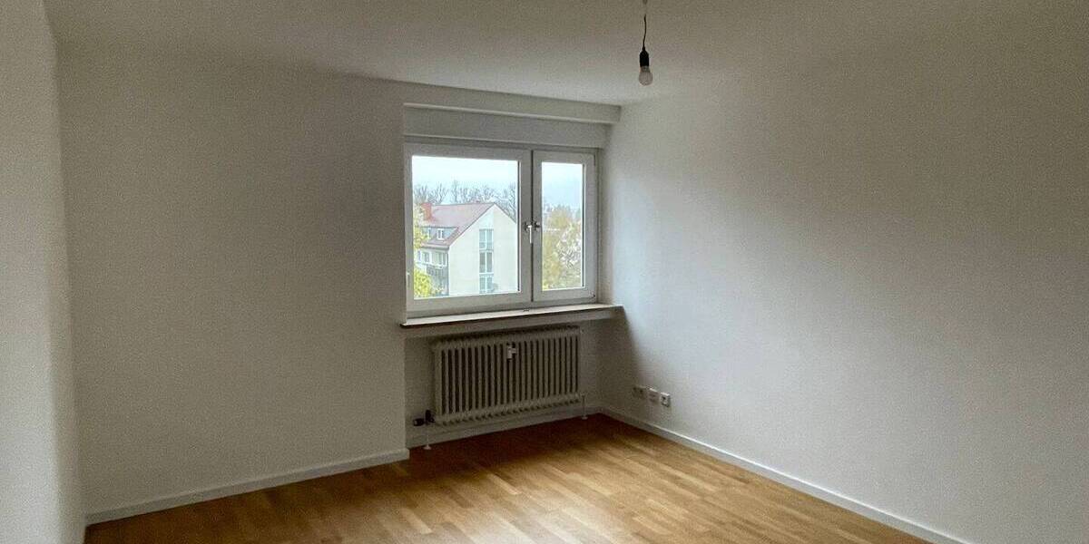 Etagenwohnung Nürnberg Herrnhütte - 4 Zimmer, 97 m&sup2;, 999&euro; | Angebot:26389493