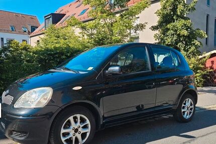 Toyota Yaris 158.000 km 3.200 &euro; Nürnberg 90429