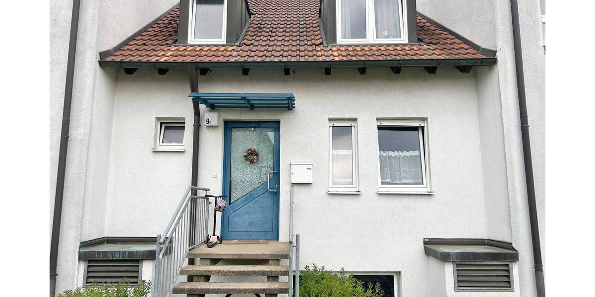 Reihenmittelhaus Fürth Burgfarrnbach - 4 Zimmer, 97 m&sup2;, 1.180&euro; | Angebot:26486511