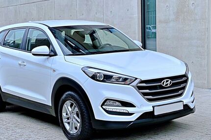 Hyundai TUCSON 174.000 km 12.900 € Nürnberg 90455