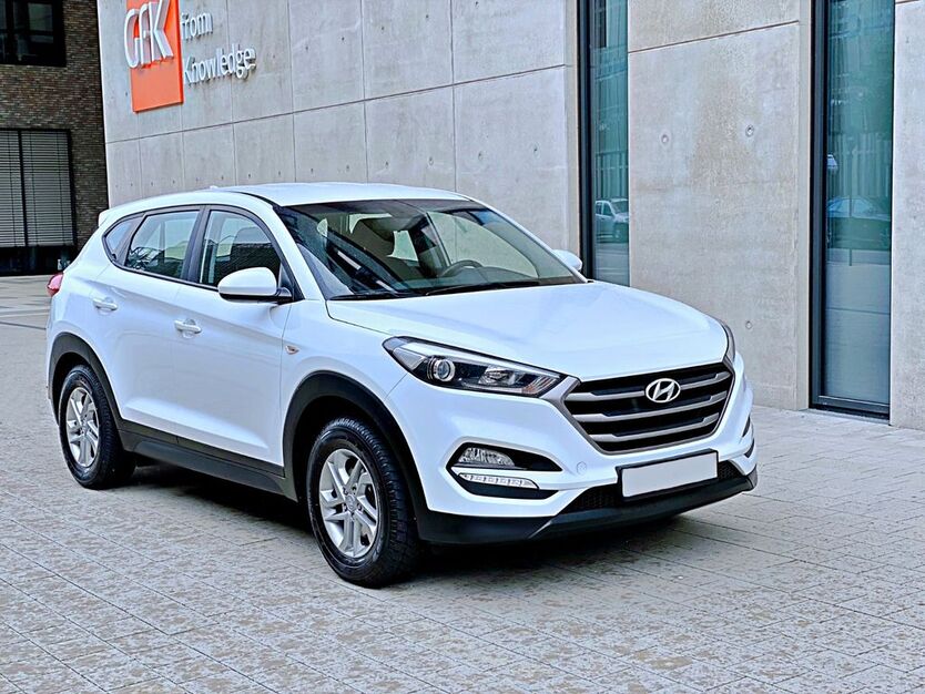 Hyundai TUCSON 174.000 km 12.900 € Nürnberg 90455