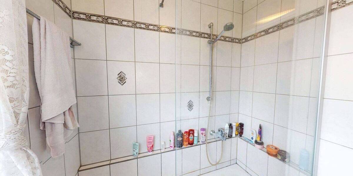 Etagenwohnung Nürnberg Schweinau - 4 Zimmer, 94 m&sup2;, 299.000&euro; | Angebot:26684316