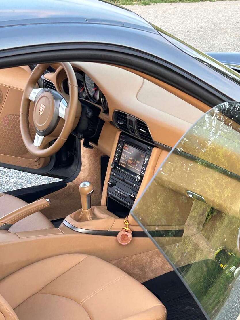 Porsche 911 47.000 km 73.500 € Erlangen 91054