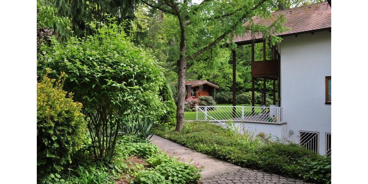 Villa Fürth Atzenhof - 9 Zimmer, 315 m&sup2;, 3.500&euro; | Angebot:24757698